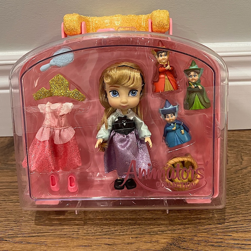 Disney Animators Aurora Mini doll play set